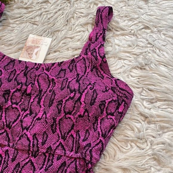 NWT Jessica Simpson Snakeskin Asymmetric Tied One Piece Swimsuit in Fuchsia L - Picture 6 of 12